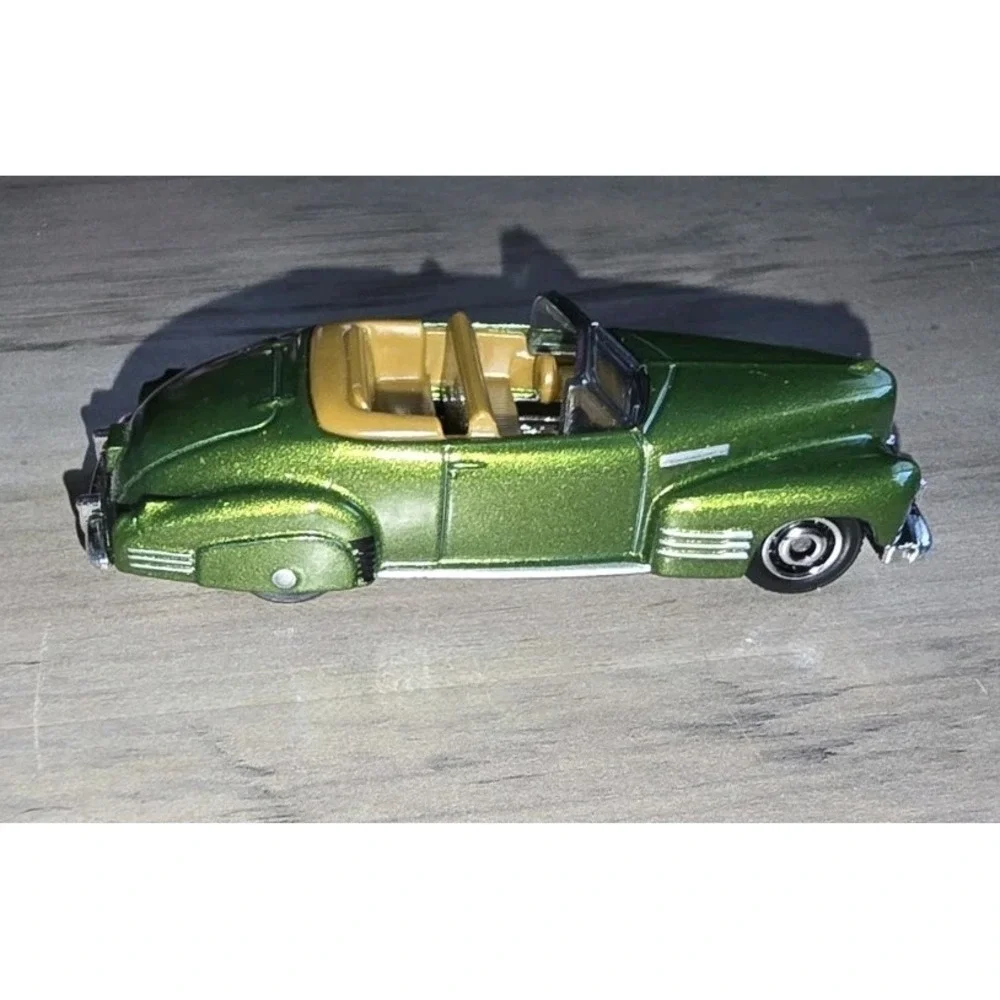 LOOSE‎ MB 2019 '41 Cadillac Series 62 Convertible Green MB-1207 1:64 Classic Car